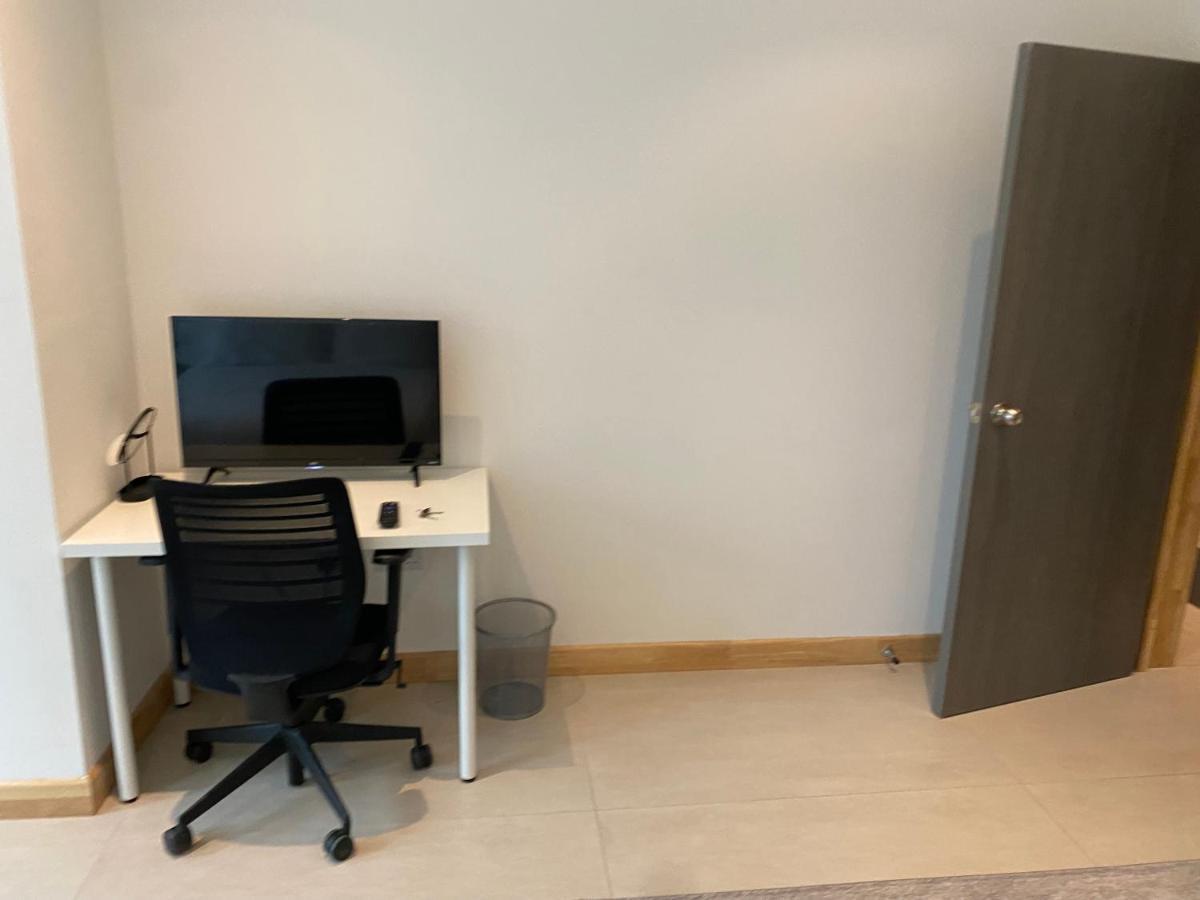 Spacious Shared Double Bedroom In Gazde/Camere de închiriat Londra